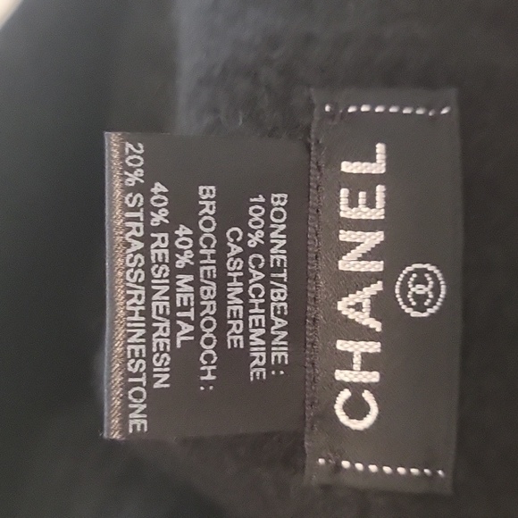 Chanel black cashmere beanie - Picture 5 of 6